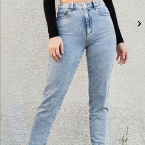 GARAGE MOM JEANS 💙